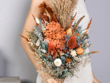 Gallery 3 wedding-sets - fall-autumn-burnt-orange-rust-sage-green-blue-terracotta-wedding-bouquet-dried-flower-thistle-flowers-pampas-grass-wildflowers-SET-2021-15