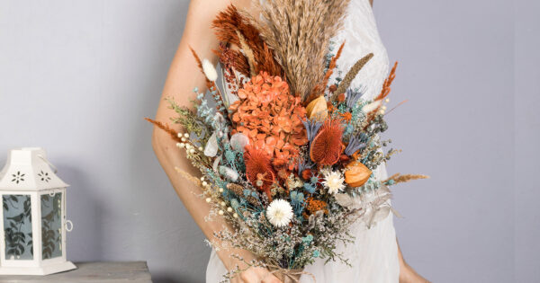 wedding-sets - fall-autumn-burnt-orange-rust-sage-green-blue-terracotta-wedding-bouquet-dried-flower-thistle-flowers-pampas-grass-wildflowers-SET-2021-15