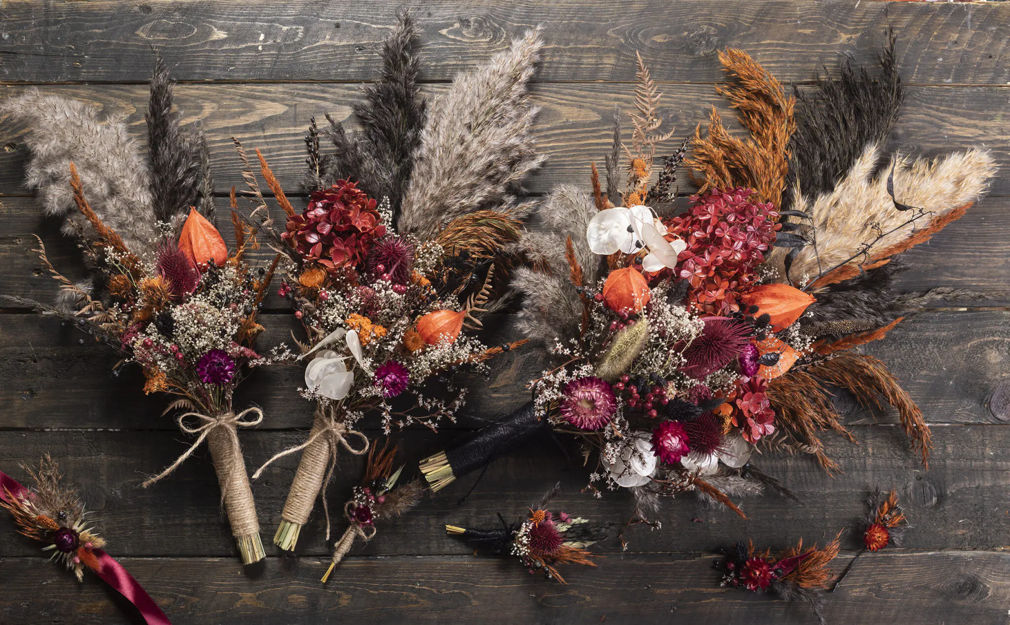 Burgundy black gothic wedding bouquet set - Black Orange Burgundy pampas grass teasel feather thistle dried flowers - Image 4